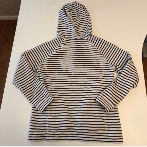 ❌SOLD❌ J. Crew hoodie - Picture 4 of 8